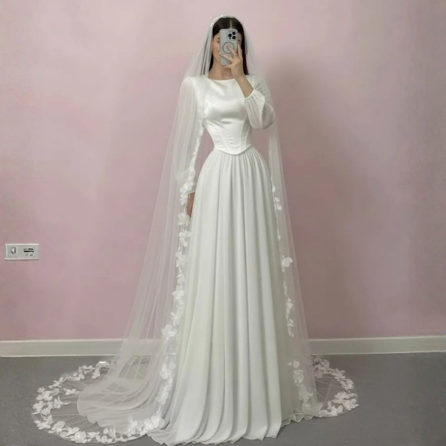 Elegant Modest Puff Sleeves Chiffon Satin Corset Bridal Gown with Veil 2