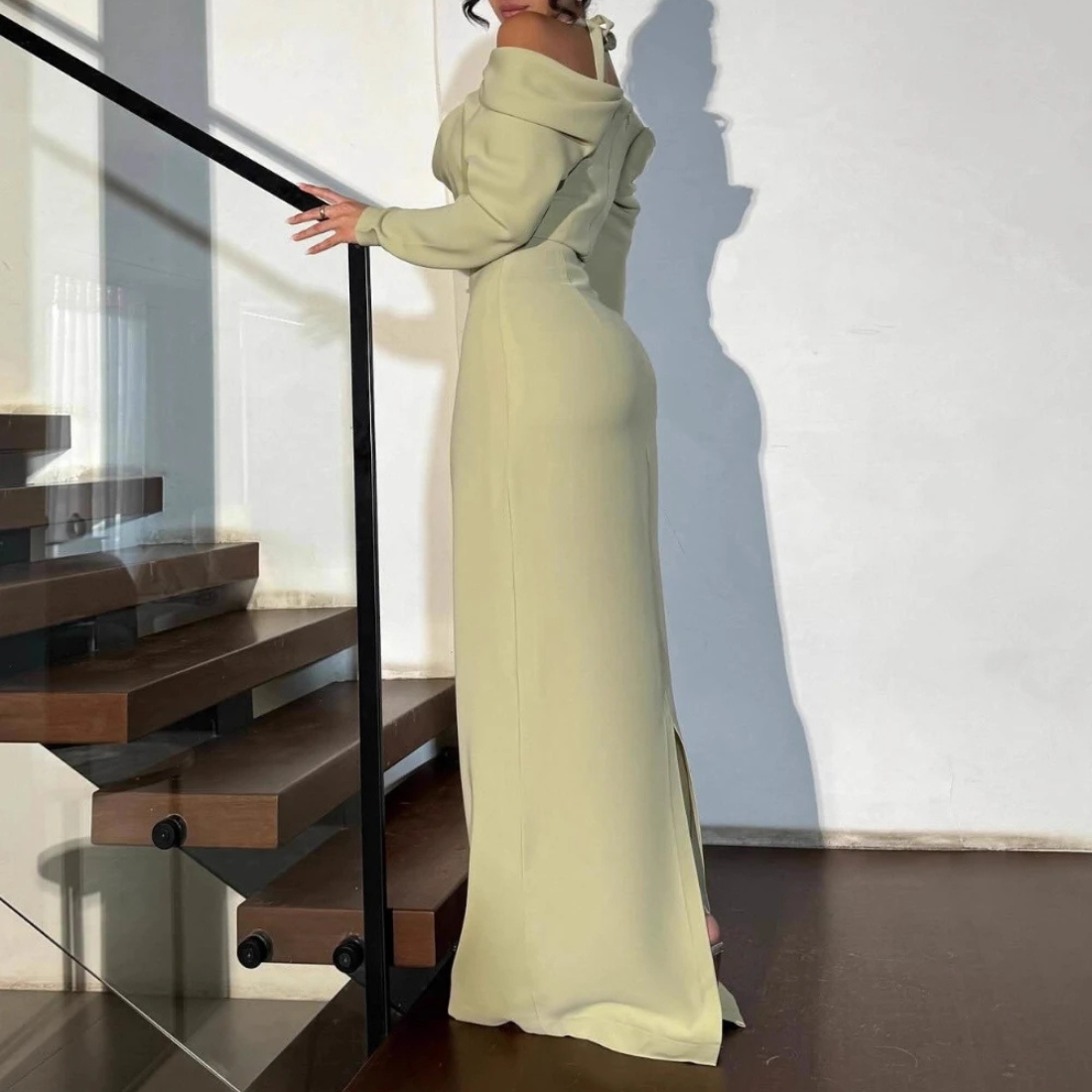Green Halter String Off Shoulder Long Sleeves Slim Evening Dress, Right