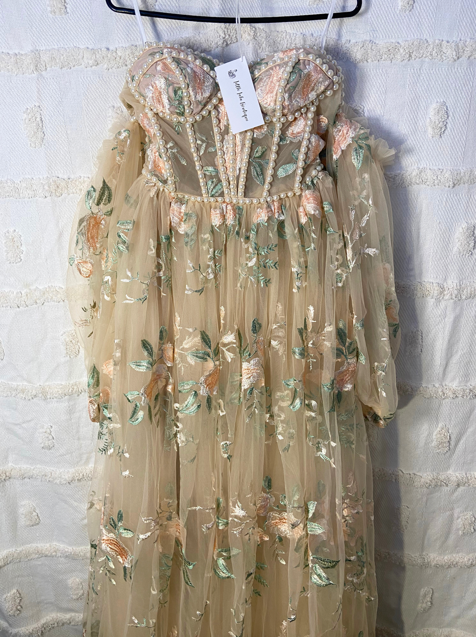 Beige Floral Embroidery Lace Evening Dress 16W Beige Floral Embroidery Lace Evening Dress 16W